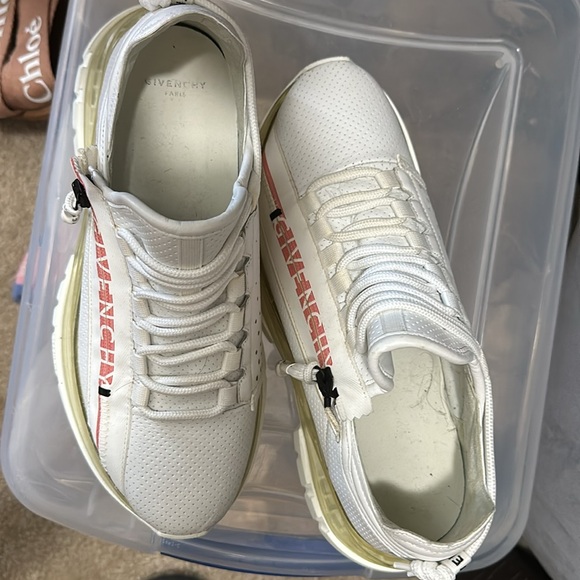 Authentic Givenchy sneakers lightly worn - Picture 2 of 10